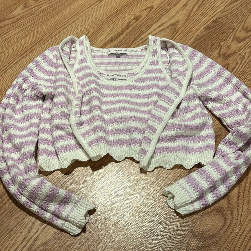 Willow & Wind Crochet soft sweater- lavender and white size small 2 piece